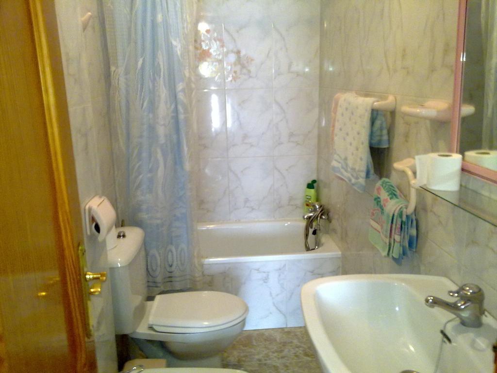 Hostal Asensio Níjar Habitación foto