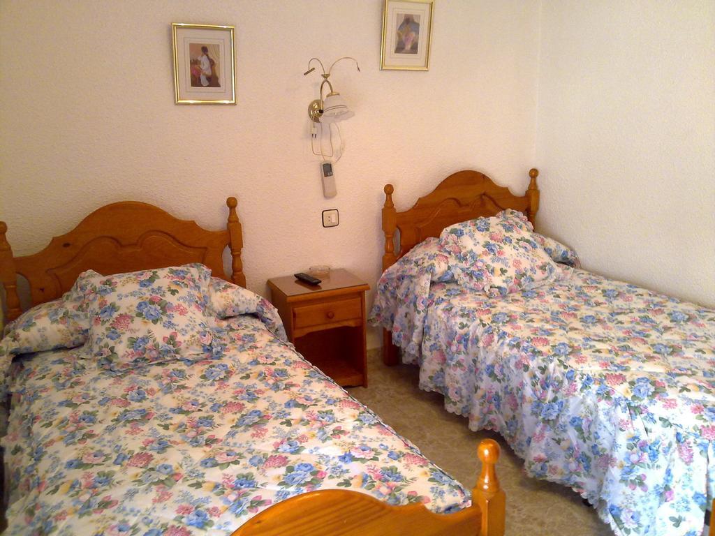 Hostal Asensio Níjar Habitación foto