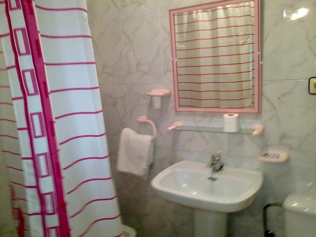 Hostal Asensio Níjar Habitación foto